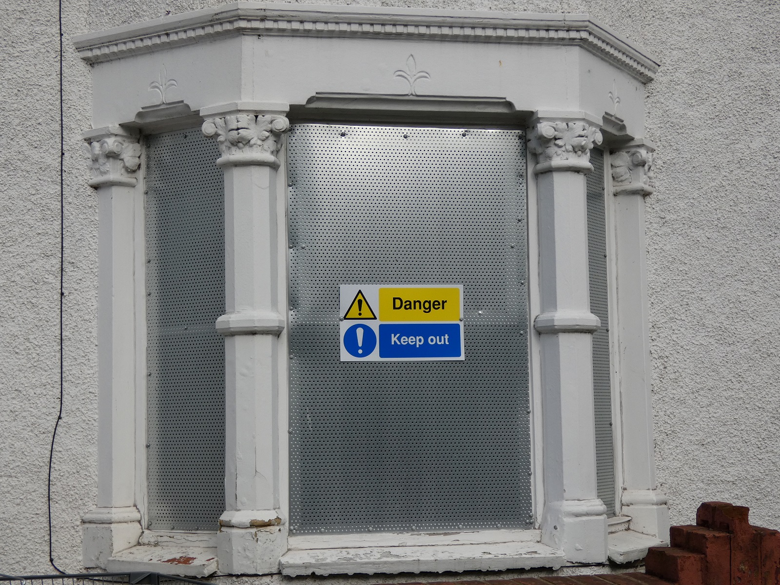 Plea to let London councils charge higher taxes on owners of empty