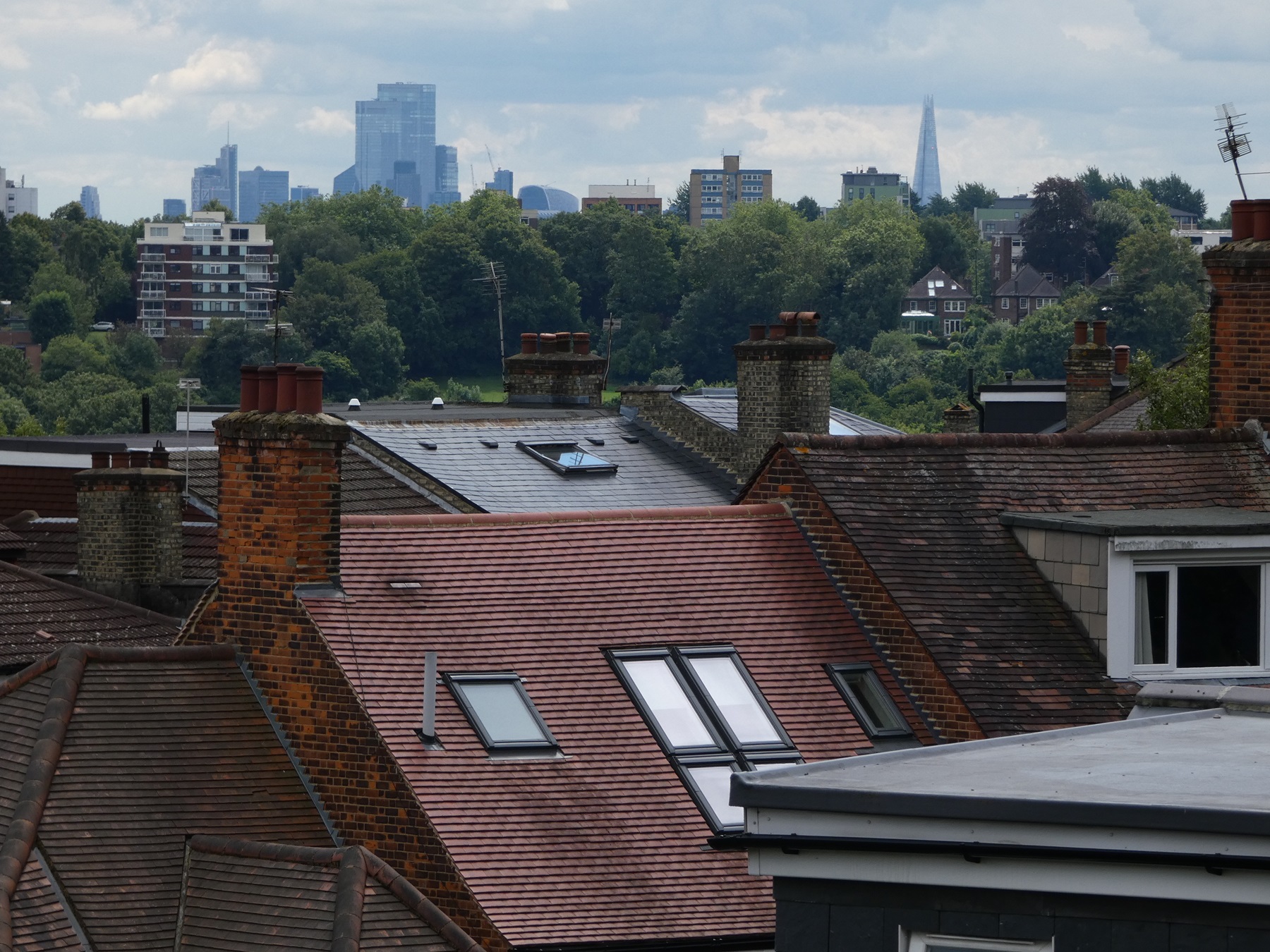 Minister criticises London councils over evictions prompted by house purchases